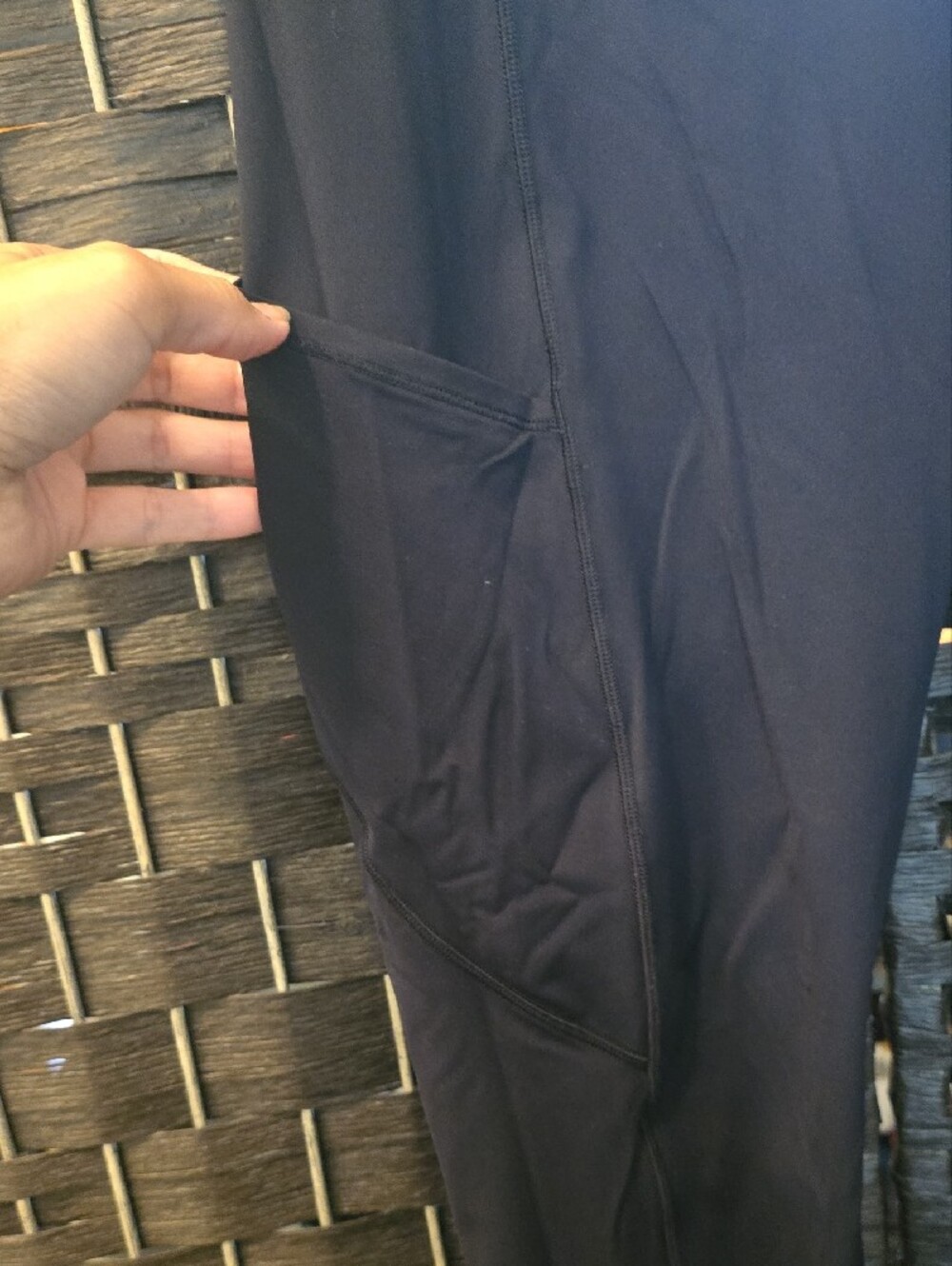Lululemon Fast and Free Crop 19" Black Nulux Leggings Pockets, 8, EUC - Picture 5 of 8